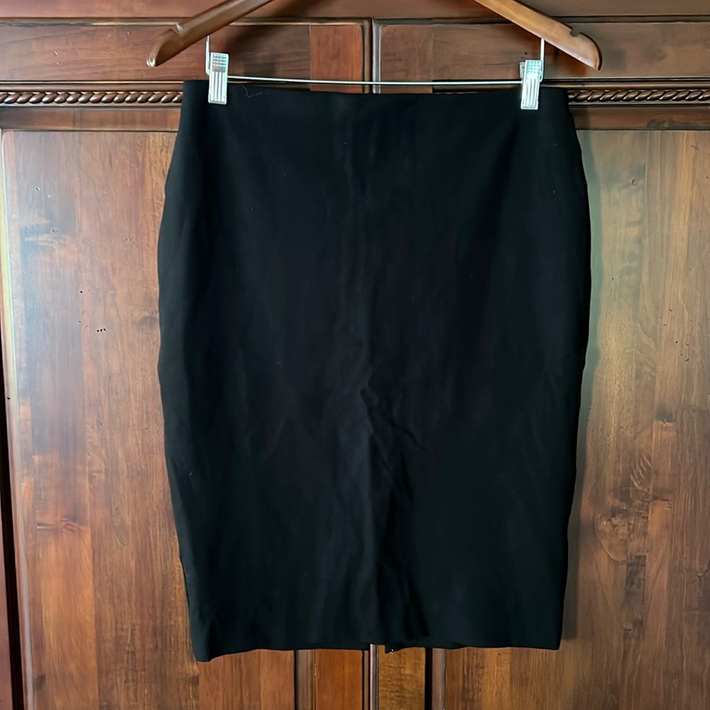 Express Pull-On Pencil Skirt Size M